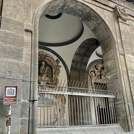 'A Room De' Scugnizzi Napels Buitenkant foto