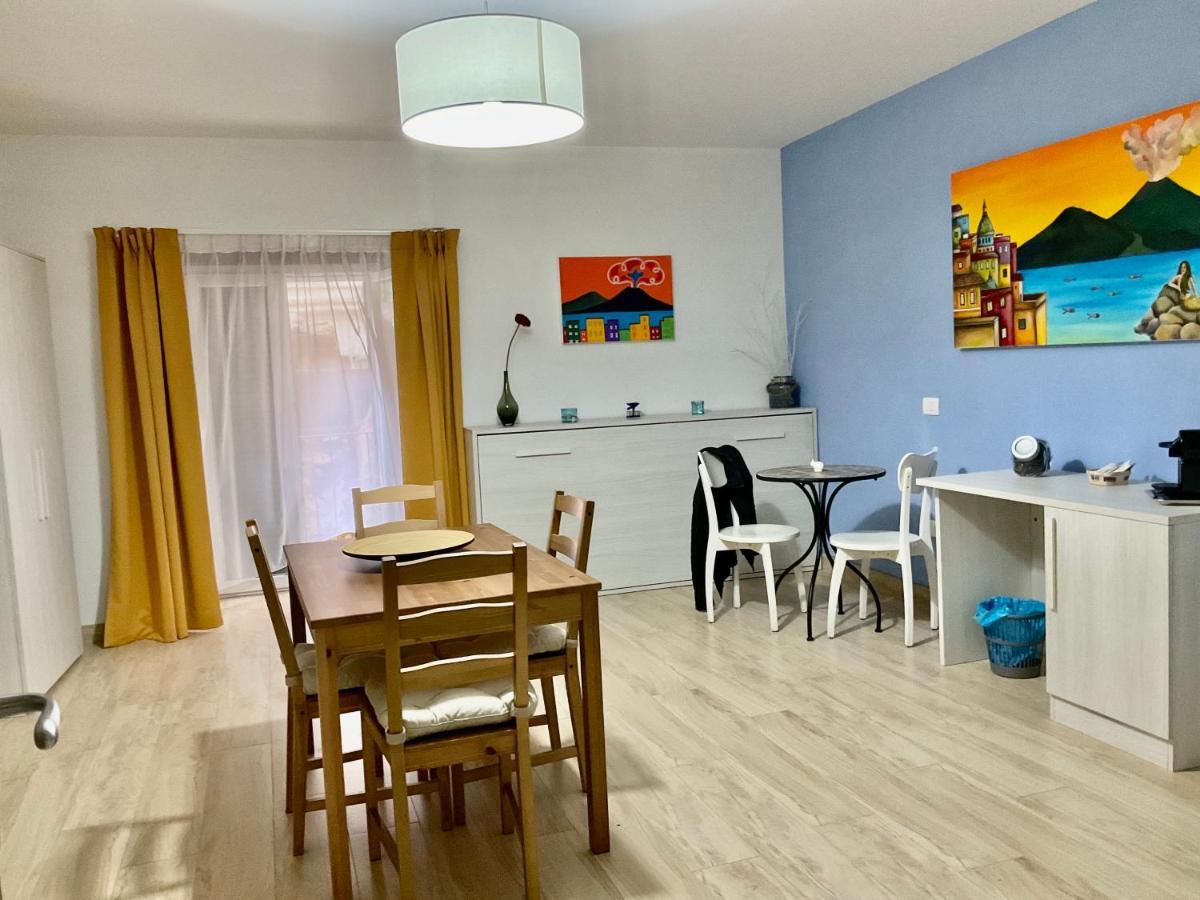 'A Room De' Scugnizzi Napels Buitenkant foto