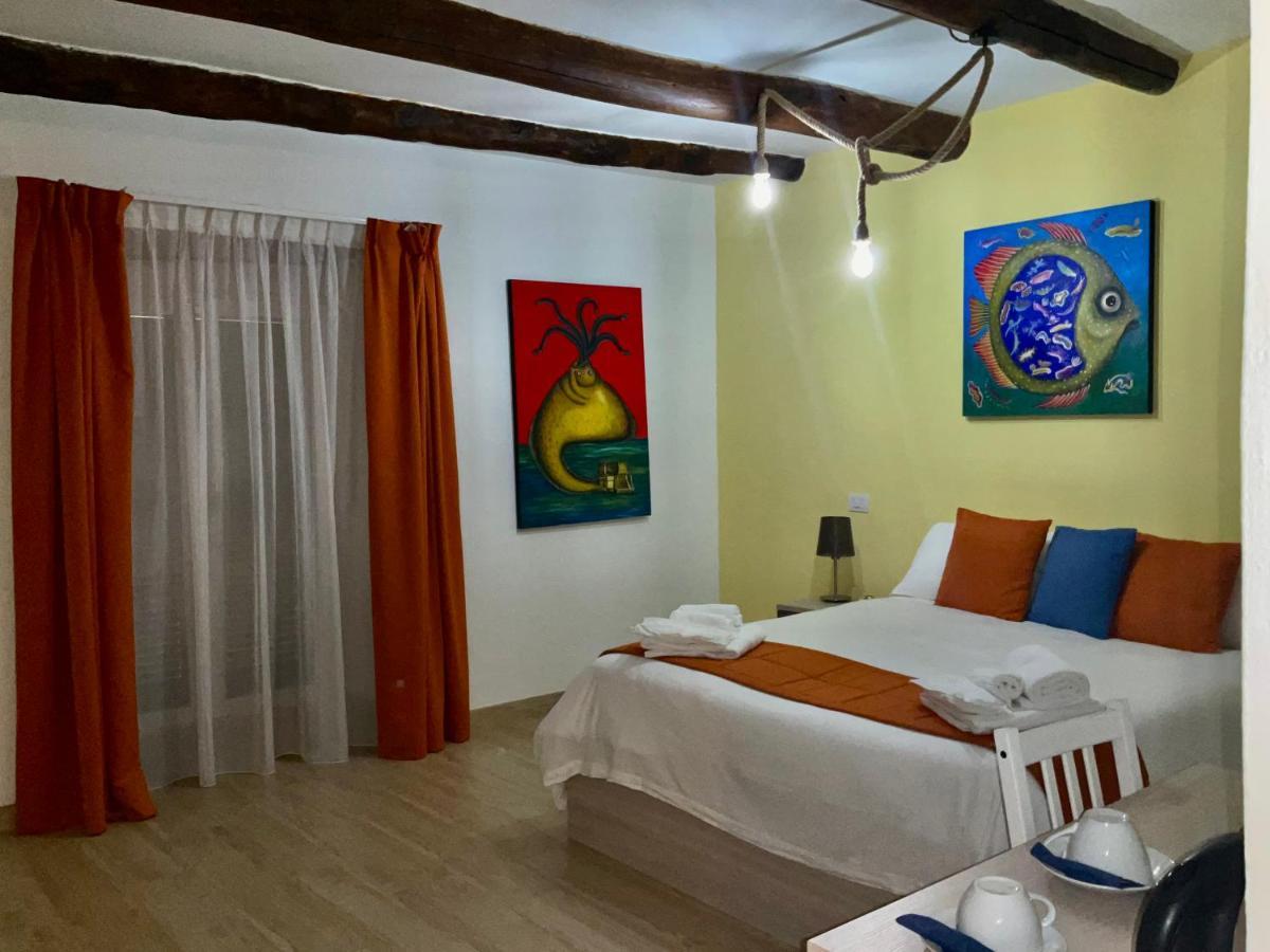 'A Room De' Scugnizzi Napels Buitenkant foto