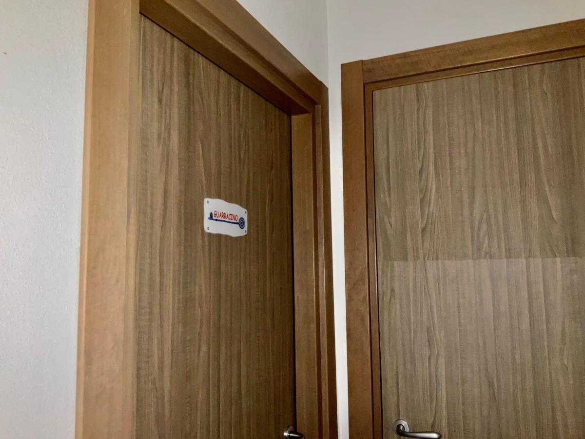 'A Room De' Scugnizzi Napels Buitenkant foto
