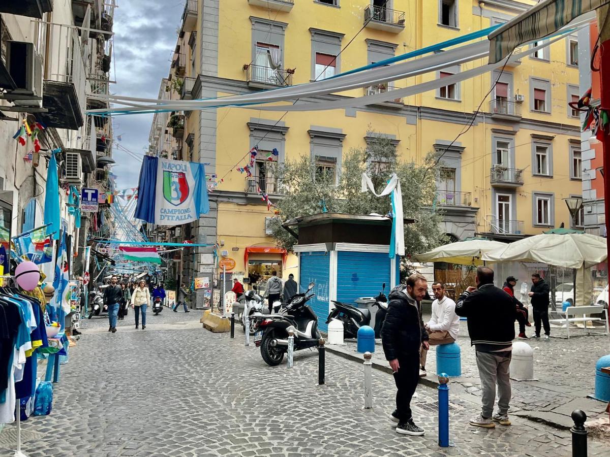 'A Room De' Scugnizzi Napels Buitenkant foto