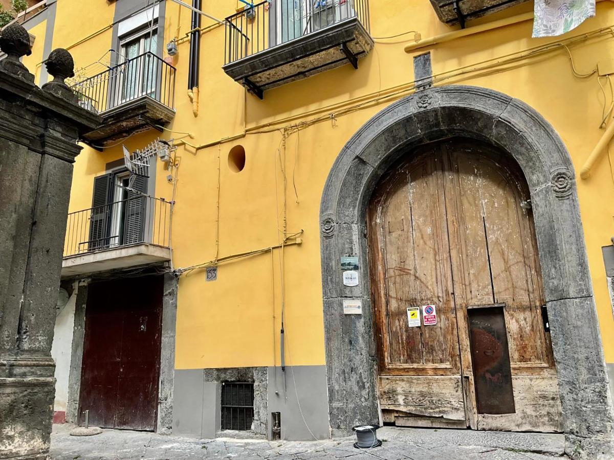 'A Room De' Scugnizzi Napels Buitenkant foto