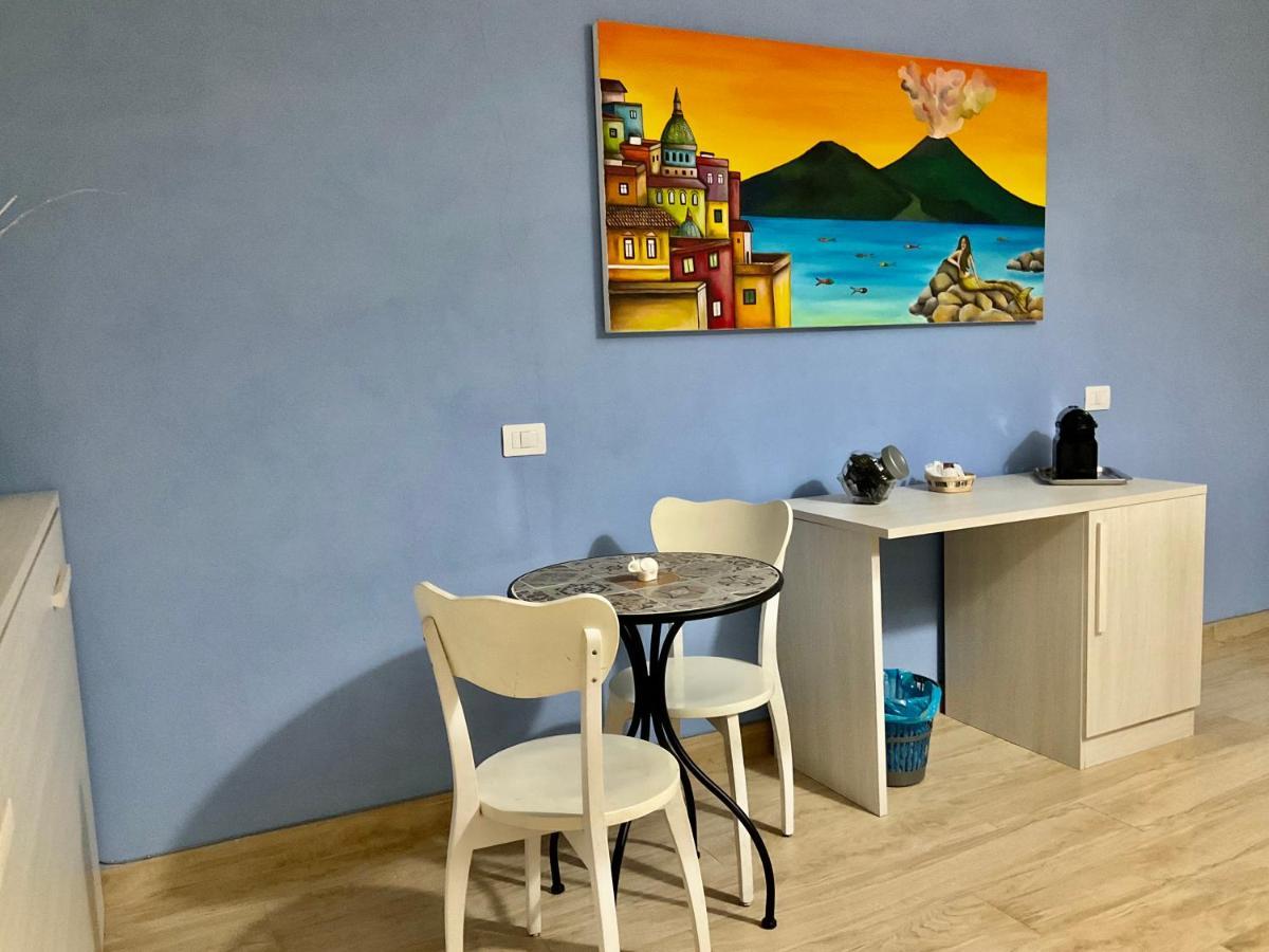 'A Room De' Scugnizzi Napels Buitenkant foto