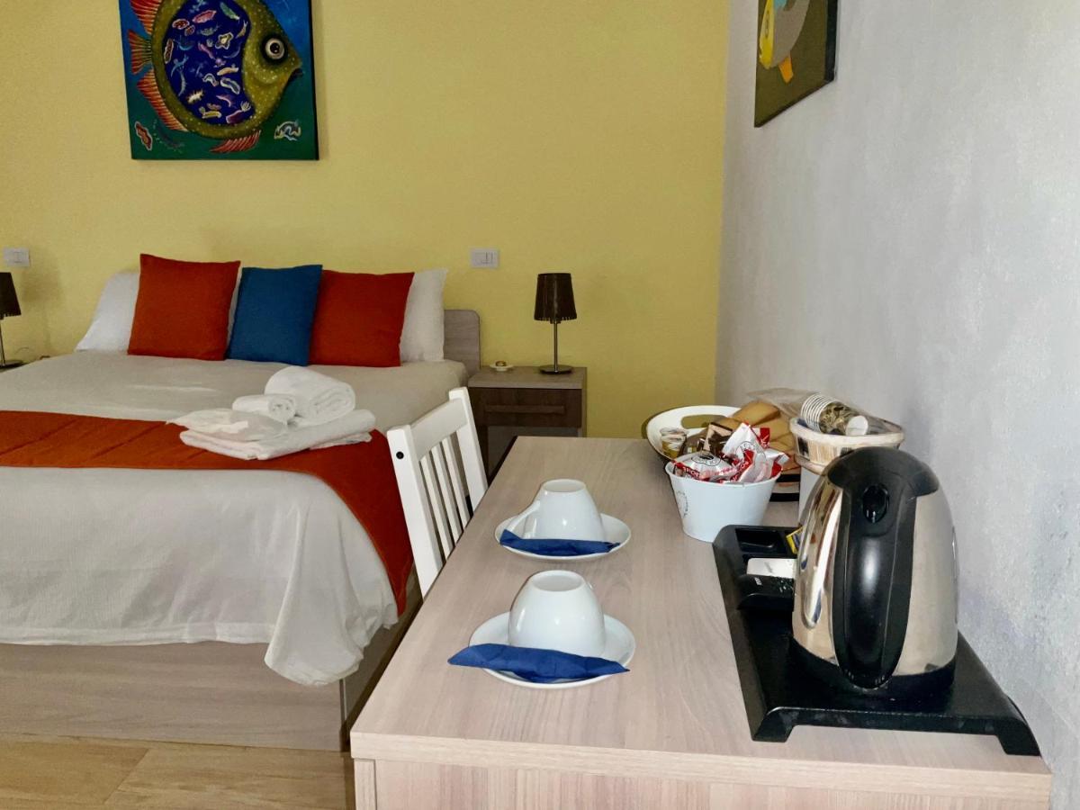 'A Room De' Scugnizzi Napels Buitenkant foto
