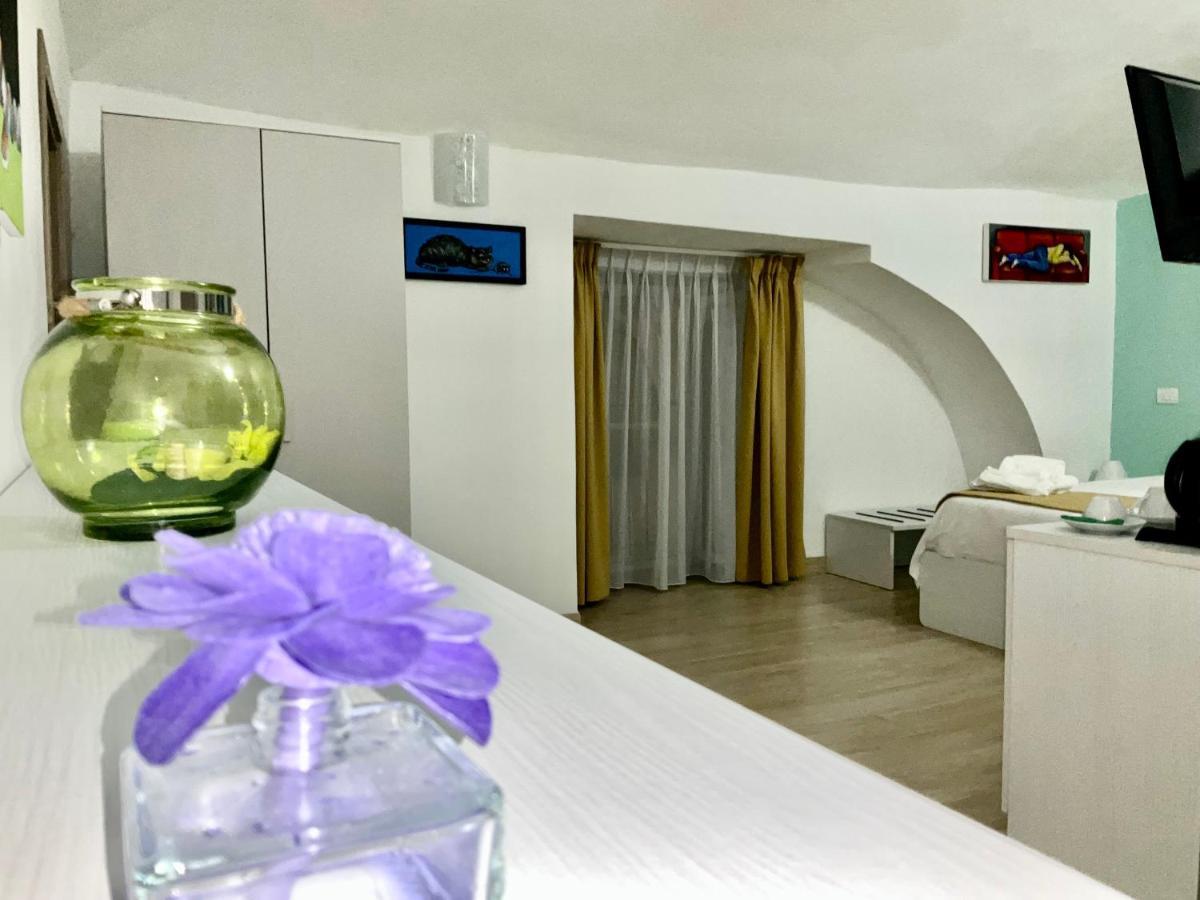'A Room De' Scugnizzi Napels Buitenkant foto