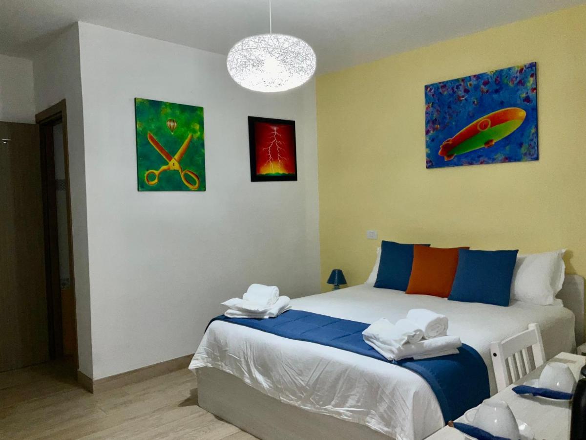 'A Room De' Scugnizzi Napels Buitenkant foto