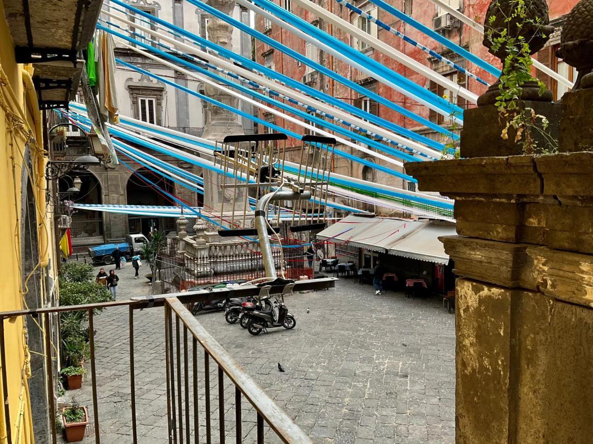 'A Room De' Scugnizzi Napels Buitenkant foto